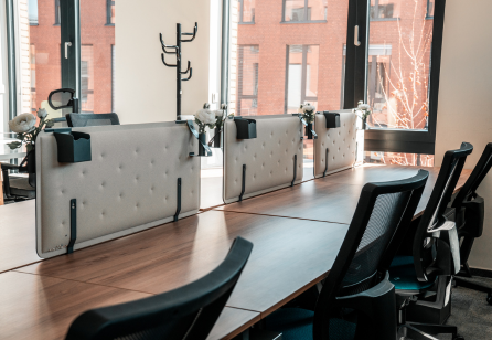 Coworking stoly 3